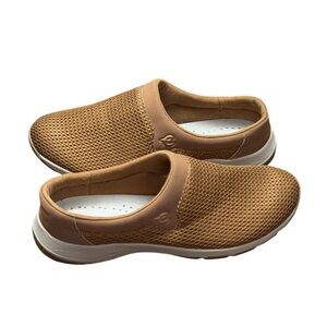 EASY STREET slip on mules 8.5